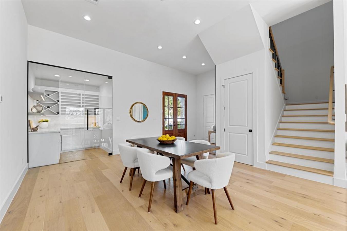 Houston, Texas, 77018, United States, 4 Bedrooms Bedrooms, ,3 BathroomsBathrooms,Residential,For Sale,1740983