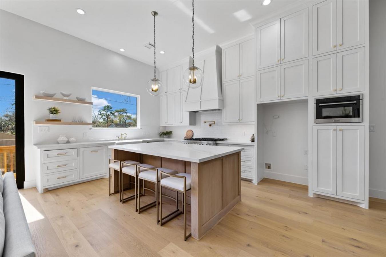 Houston, Texas, 77018, United States, 4 Bedrooms Bedrooms, ,3 BathroomsBathrooms,Residential,For Sale,1740983