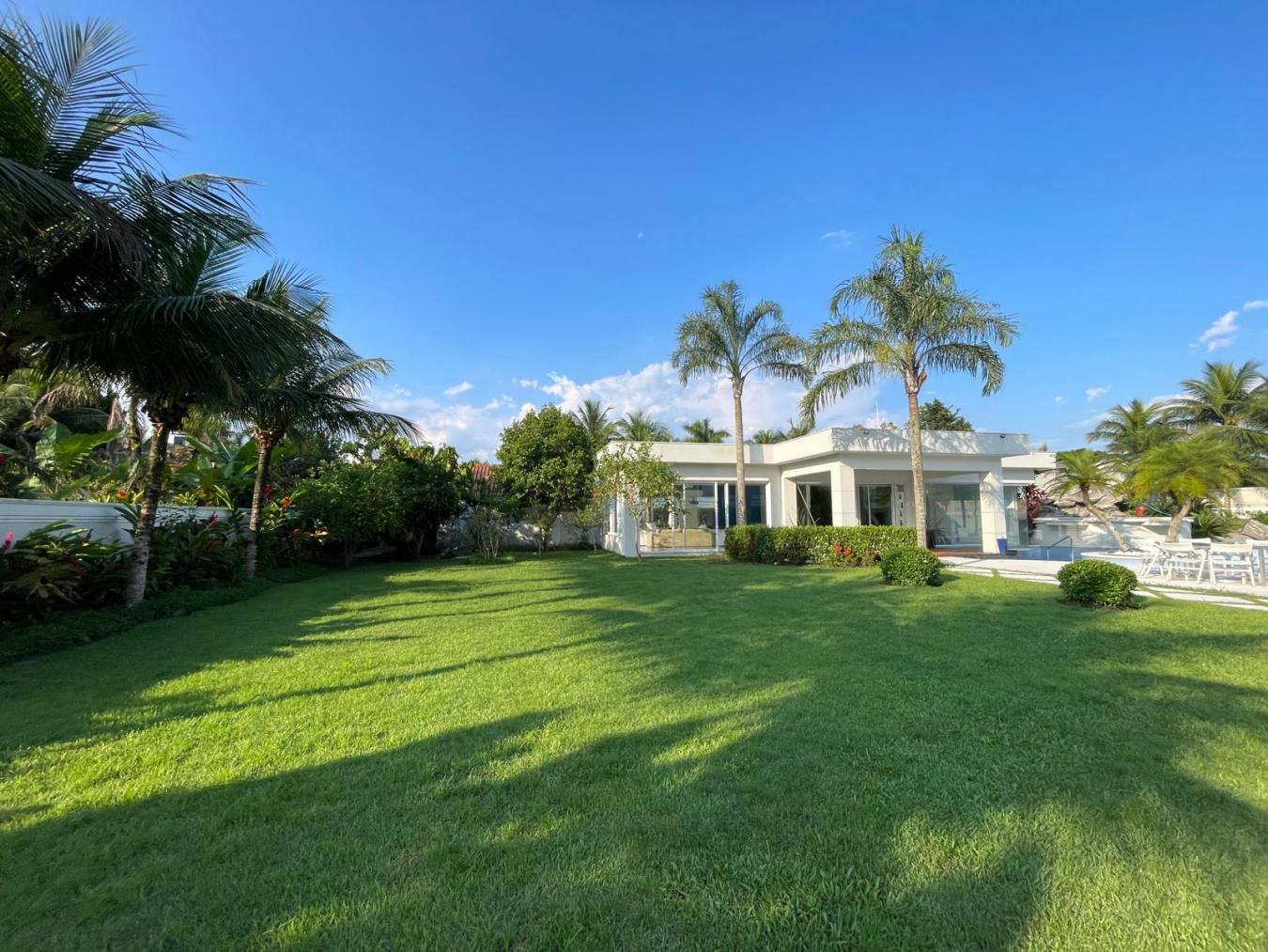 Guaruja, SP, 14455-750, Brazil, 8 Bedrooms Bedrooms, ,10 BathroomsBathrooms,Residential,For Sale,1740978