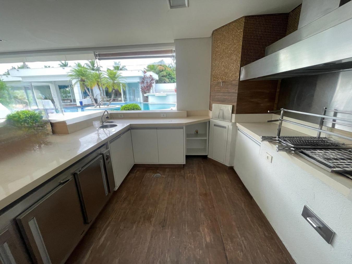 Guaruja, SP, 14455-750, Brazil, 8 Bedrooms Bedrooms, ,10 BathroomsBathrooms,Residential,For Sale,1740978