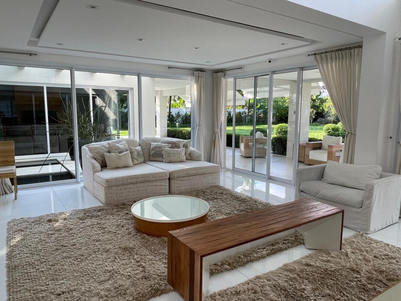 Guaruja, SP, 14455-750, Brazil, 8 Bedrooms Bedrooms, ,10 BathroomsBathrooms,Residential,For Sale,1740978