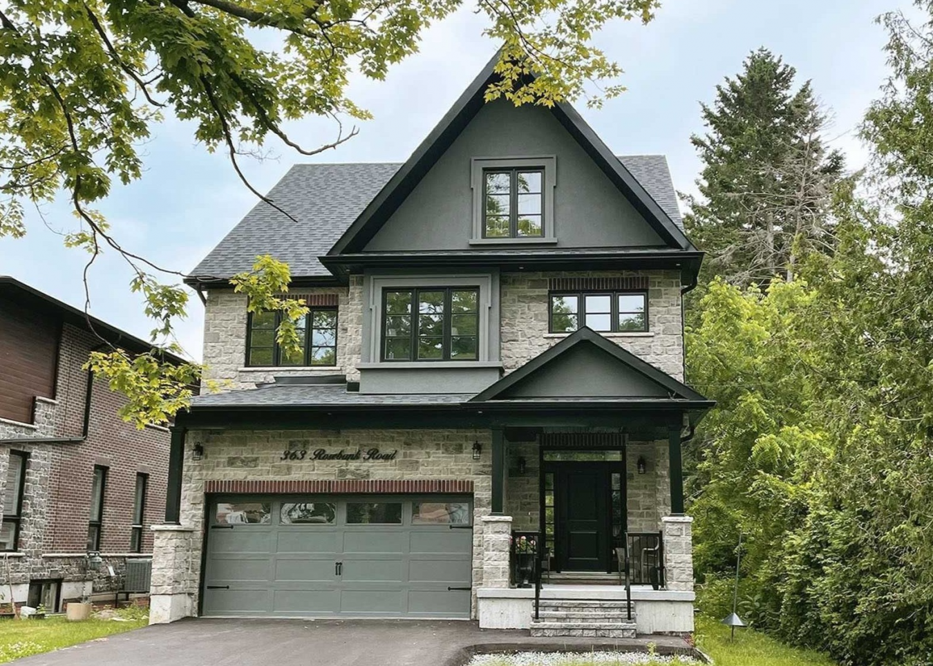 Pickering, ON, L1W 2N3, Canada, 5 Bedrooms Bedrooms, ,4 BathroomsBathrooms,Residential,For Sale,1905292