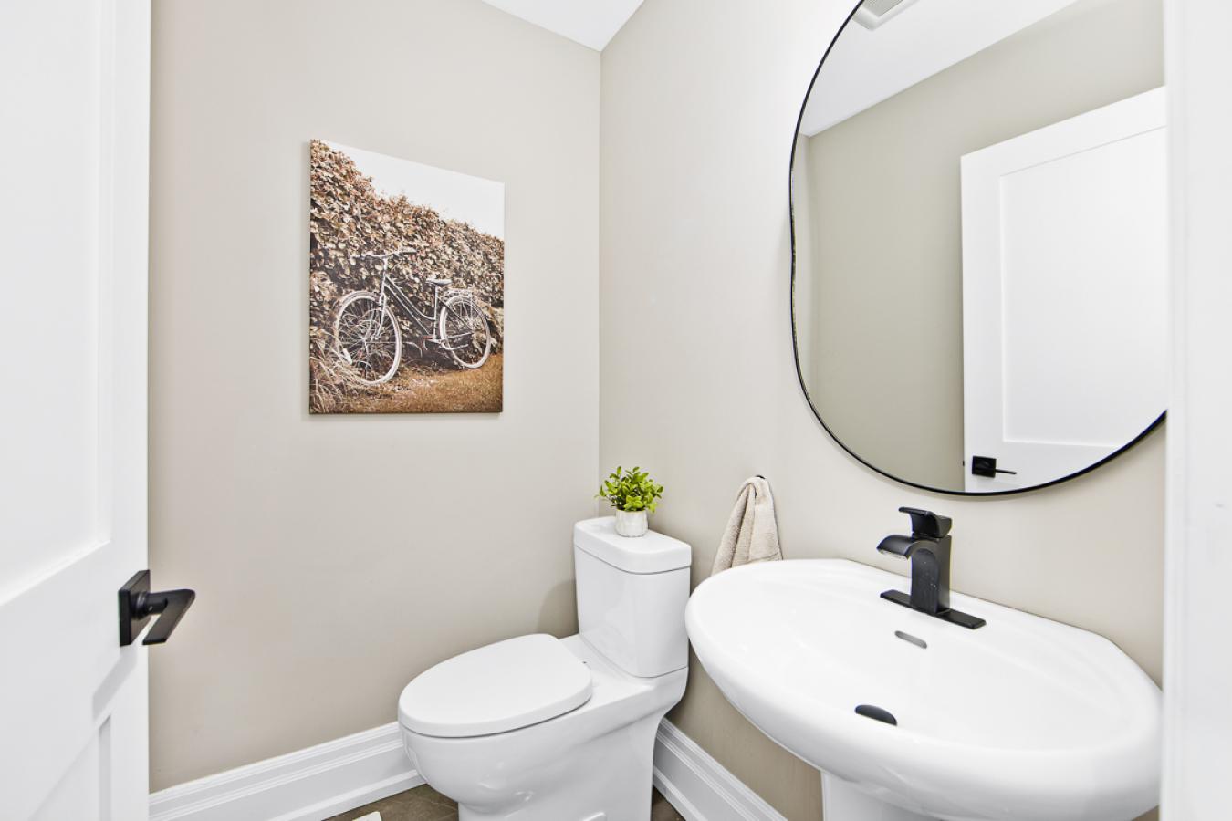 Pickering, ON, L1W 2N3, Canada, 5 Bedrooms Bedrooms, ,4 BathroomsBathrooms,Residential,For Sale,1905292