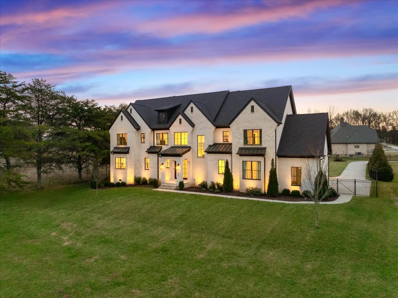 Nolensville, Tennessee, 37135, United States, 5 Bedrooms Bedrooms, ,5 BathroomsBathrooms,Residential,For Sale,1740964