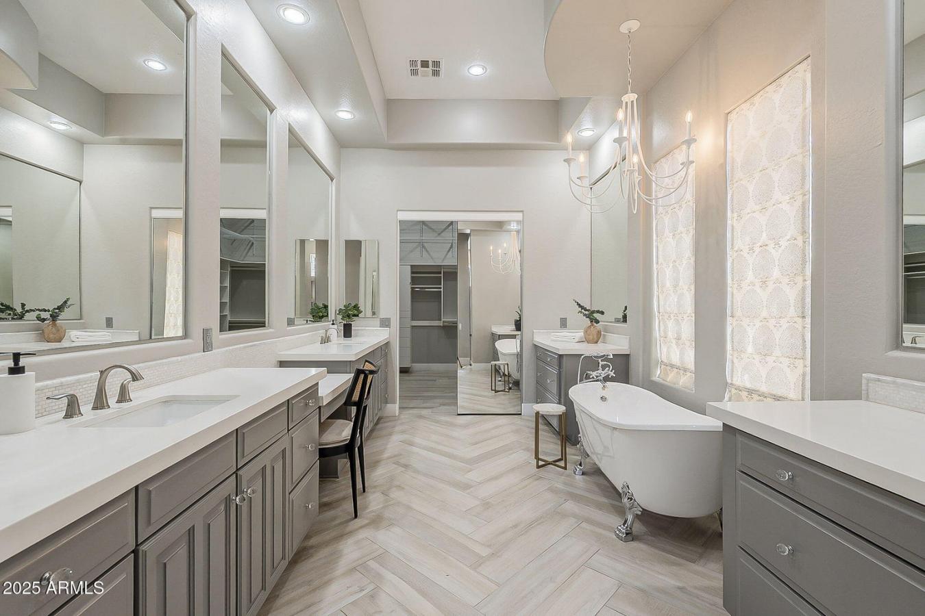 Chandler, Arizona, 85286, United States, 4 Bedrooms Bedrooms, ,3 BathroomsBathrooms,Residential,For Sale,1740963