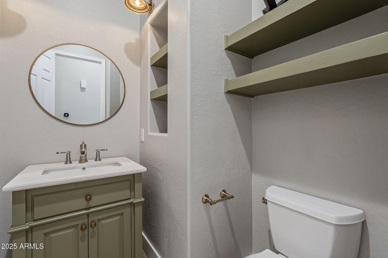 Chandler, Arizona, 85286, United States, 4 Bedrooms Bedrooms, ,3 BathroomsBathrooms,Residential,For Sale,1740963