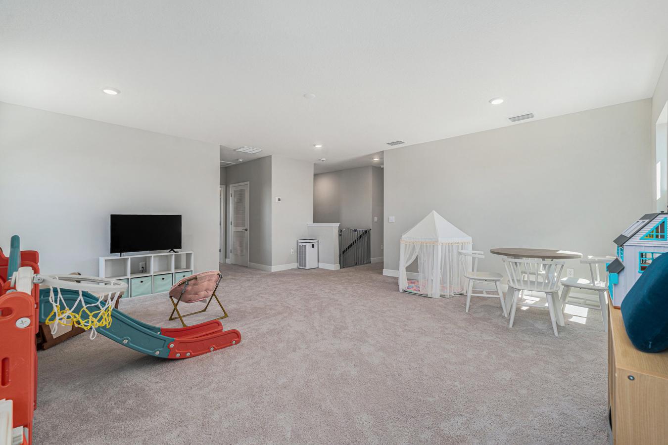 Lutz, Florida, 33549, United States, 4 Bedrooms Bedrooms, ,3 BathroomsBathrooms,Residential,For Sale,1741439