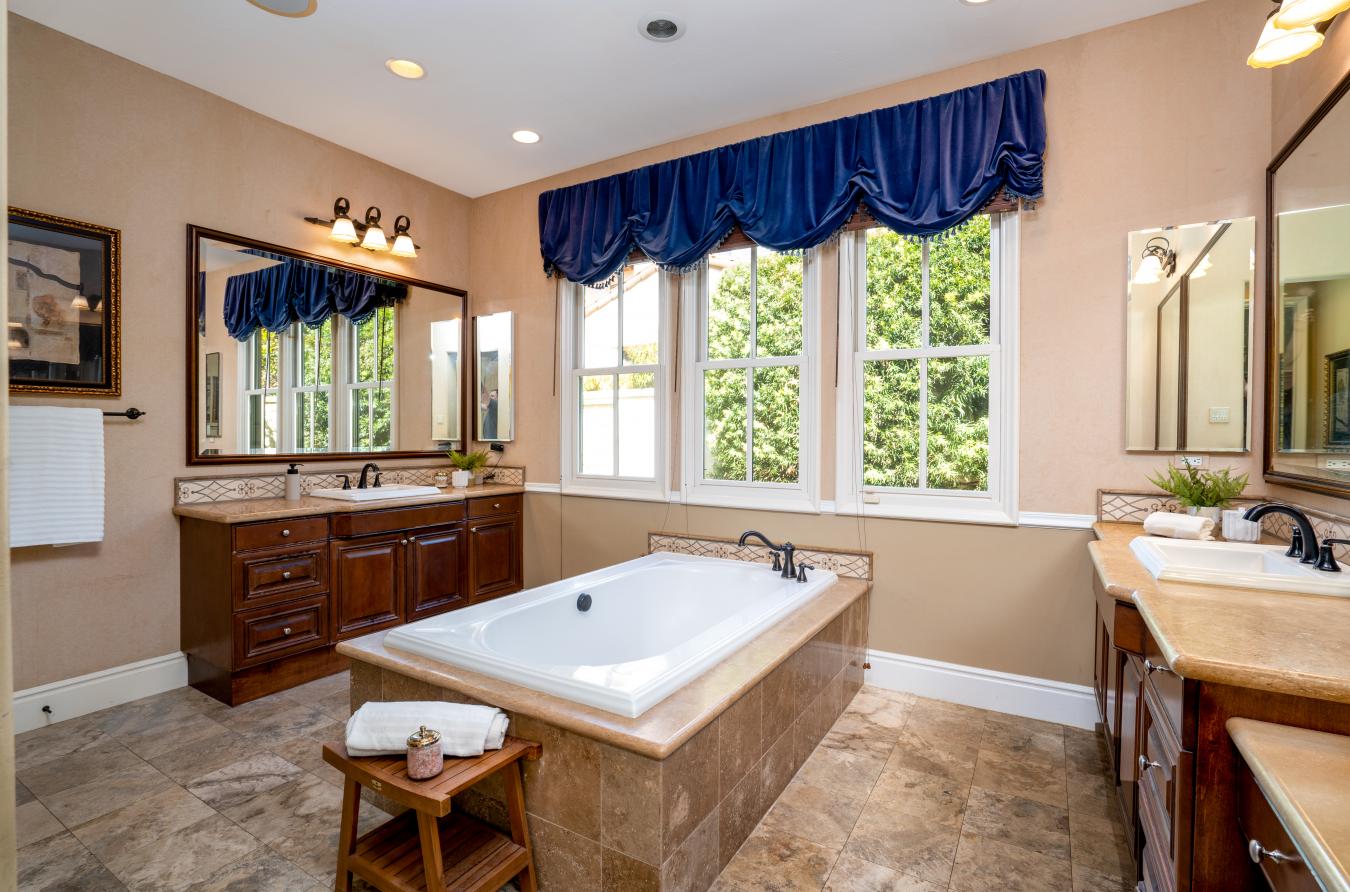 San Diego, California, 92127, United States, 4 Bedrooms Bedrooms, ,4 BathroomsBathrooms,Residential,For Sale,1741433