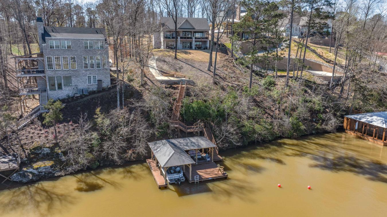 Northport, Alabama, 35475, United States, 4 Bedrooms Bedrooms, ,4 BathroomsBathrooms,Residential,For Sale,1748571