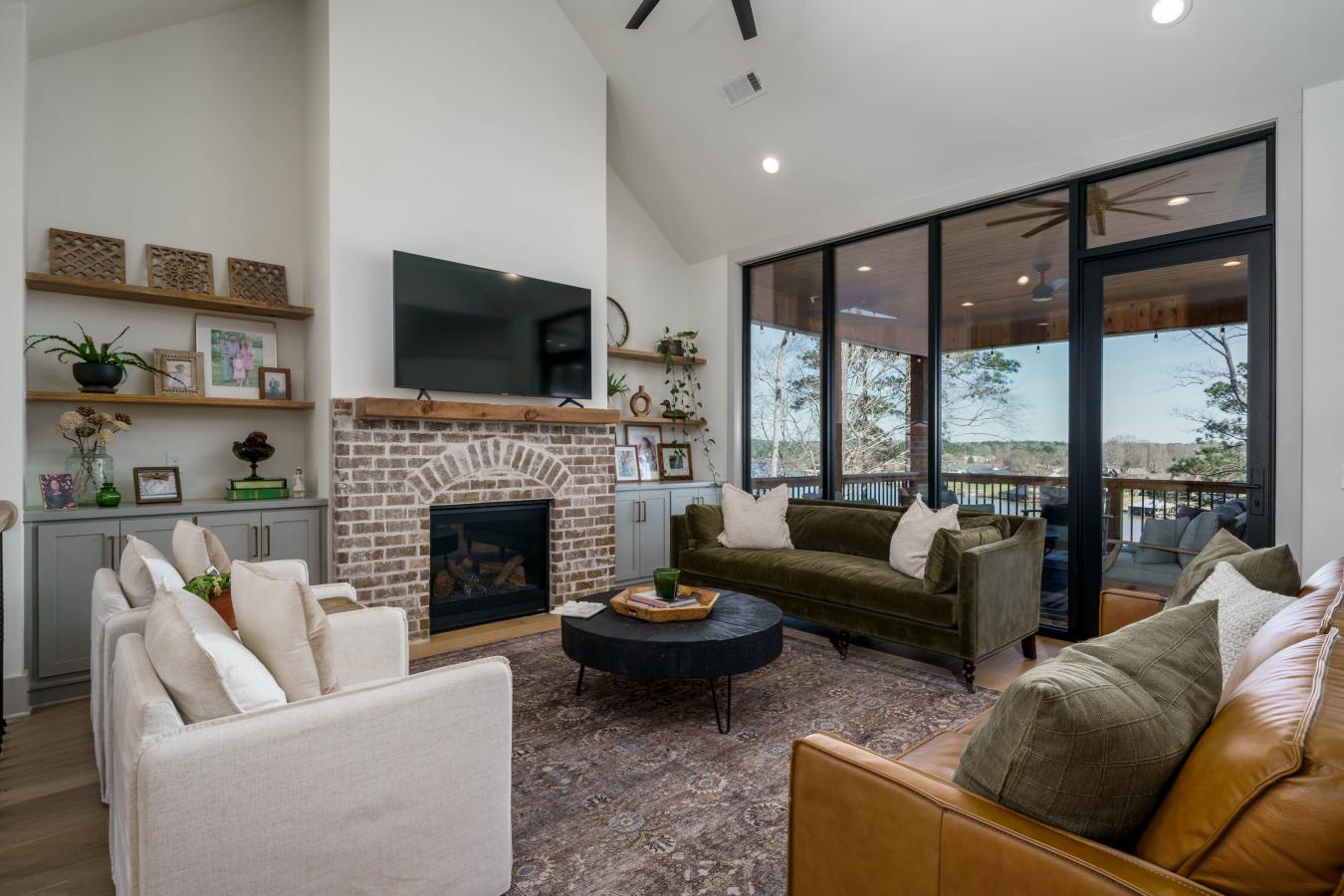 Northport, Alabama, 35475, United States, 4 Bedrooms Bedrooms, ,4 BathroomsBathrooms,Residential,For Sale,1748571