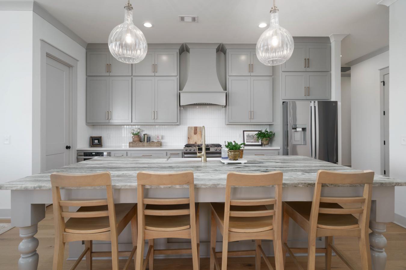 Northport, Alabama, 35475, United States, 4 Bedrooms Bedrooms, ,4 BathroomsBathrooms,Residential,For Sale,1748571