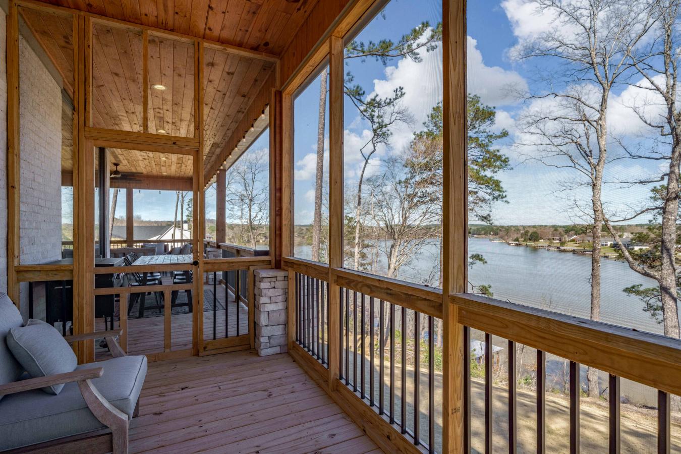 Northport, Alabama, 35475, United States, 4 Bedrooms Bedrooms, ,4 BathroomsBathrooms,Residential,For Sale,1748571