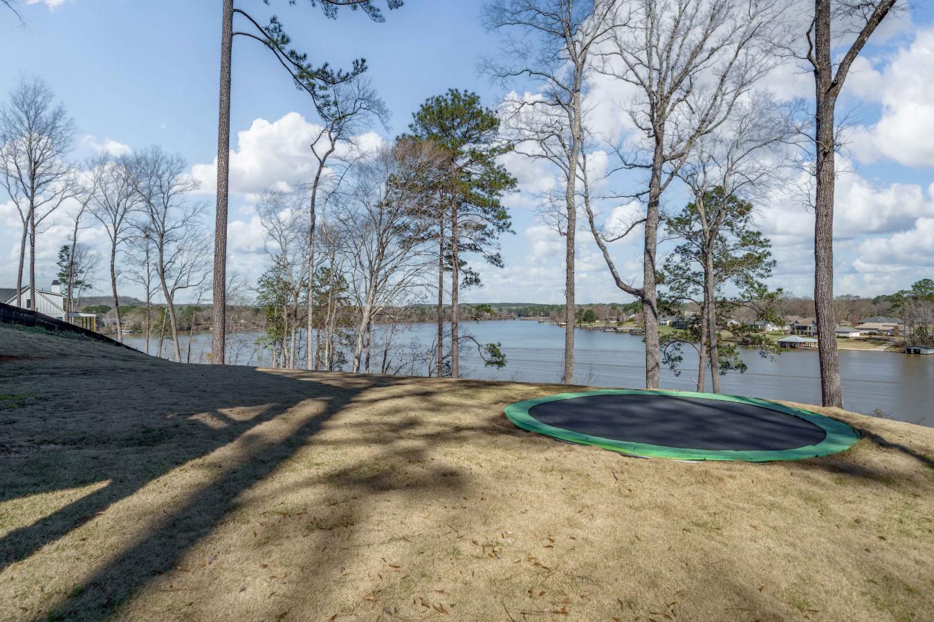 Northport, Alabama, 35475, United States, 4 Bedrooms Bedrooms, ,4 BathroomsBathrooms,Residential,For Sale,1748571