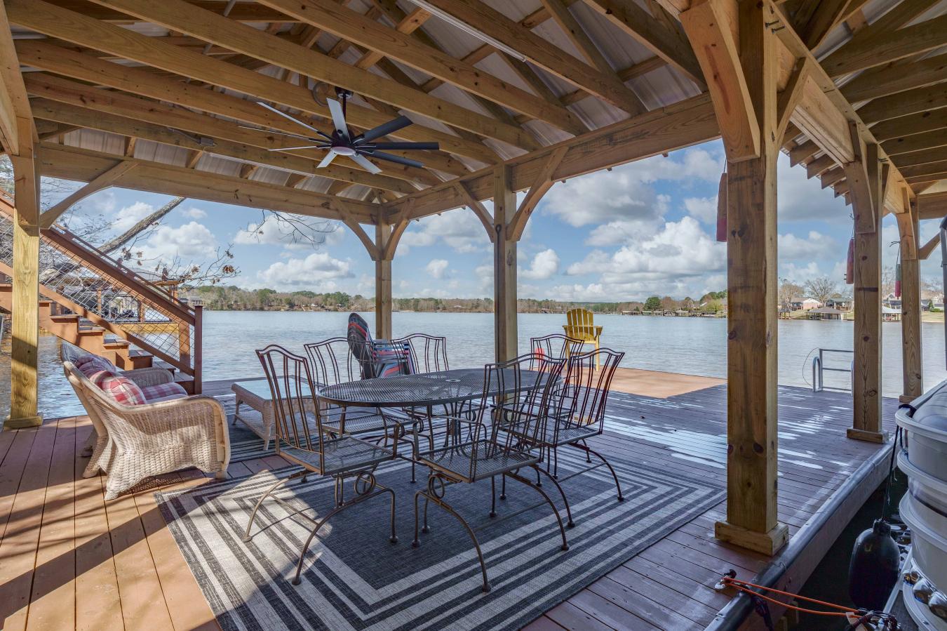 Northport, Alabama, 35475, United States, 4 Bedrooms Bedrooms, ,4 BathroomsBathrooms,Residential,For Sale,1748571