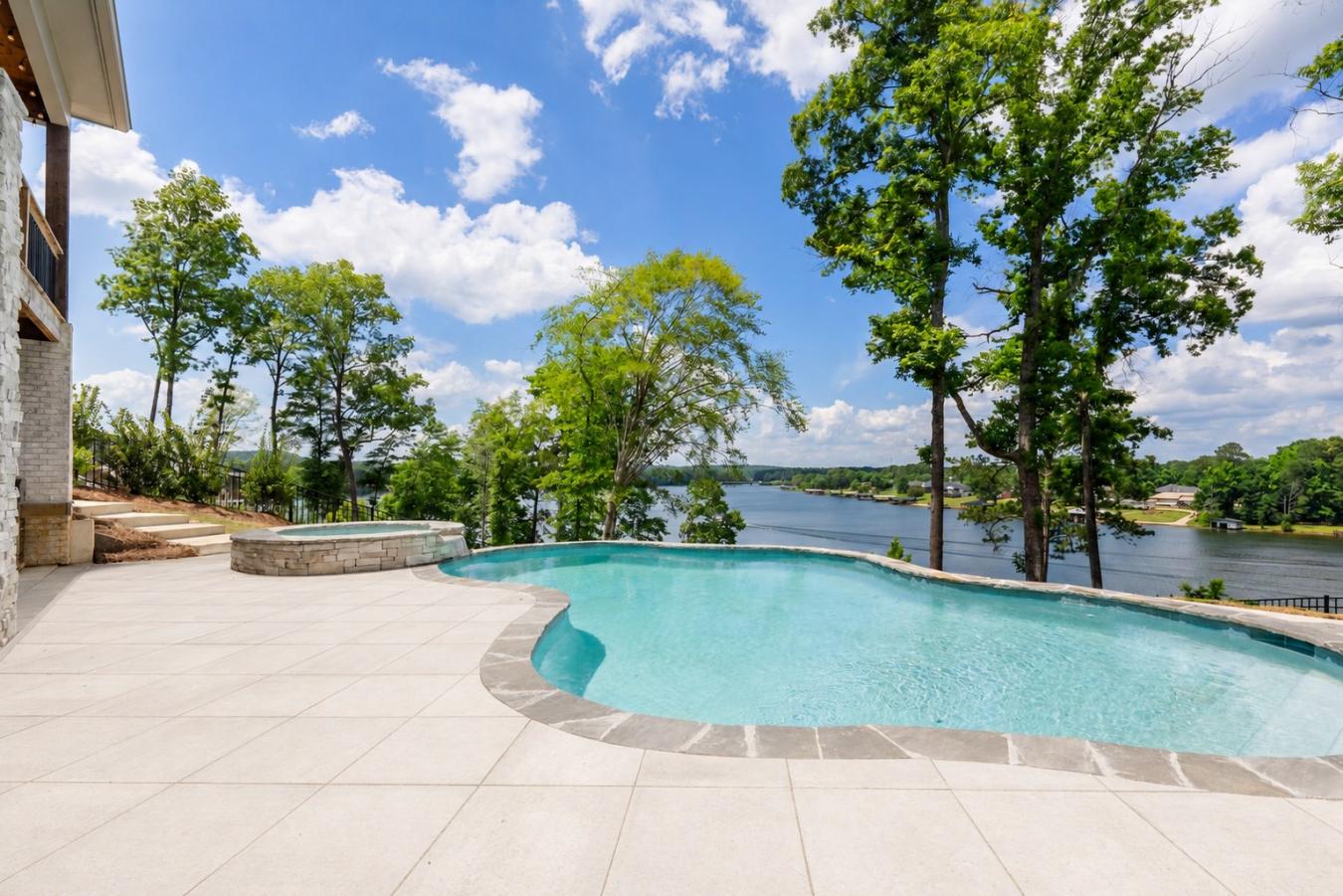 Northport, Alabama, 35475, United States, 4 Bedrooms Bedrooms, ,4 BathroomsBathrooms,Residential,For Sale,1748571