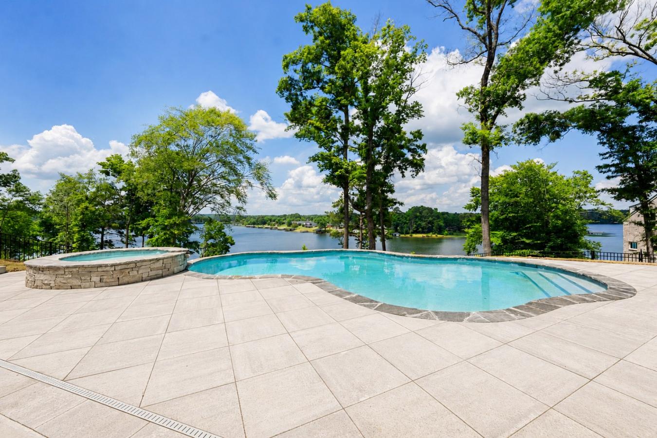 Northport, Alabama, 35475, United States, 4 Bedrooms Bedrooms, ,4 BathroomsBathrooms,Residential,For Sale,1748571