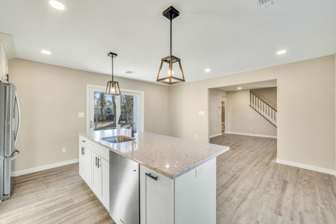 East Islip, New York, 11730, United States, 3 Bedrooms Bedrooms, ,2 BathroomsBathrooms,Residential,For Sale,1741417