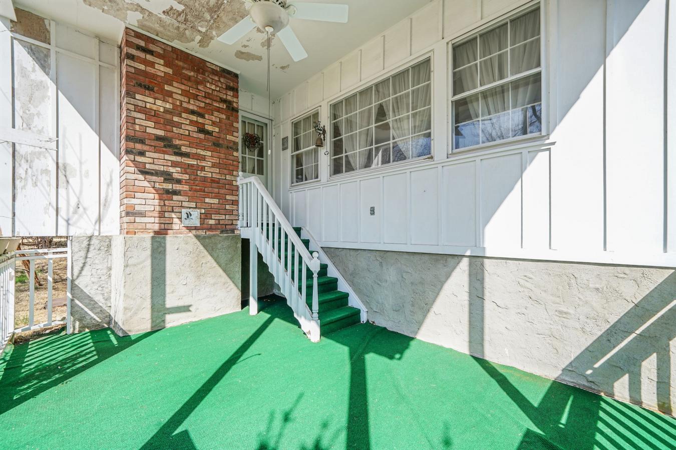 Stony Brook, New York, 11790, United States, 3 Bedrooms Bedrooms, ,2 BathroomsBathrooms,Residential,For Sale,1741416