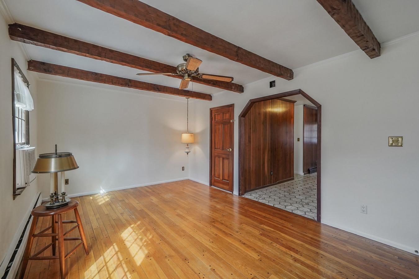 Stony Brook, New York, 11790, United States, 3 Bedrooms Bedrooms, ,2 BathroomsBathrooms,Residential,For Sale,1741416