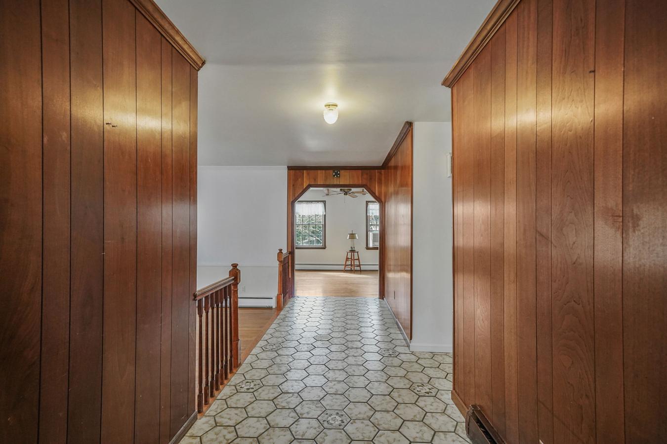 Stony Brook, New York, 11790, United States, 3 Bedrooms Bedrooms, ,2 BathroomsBathrooms,Residential,For Sale,1741416