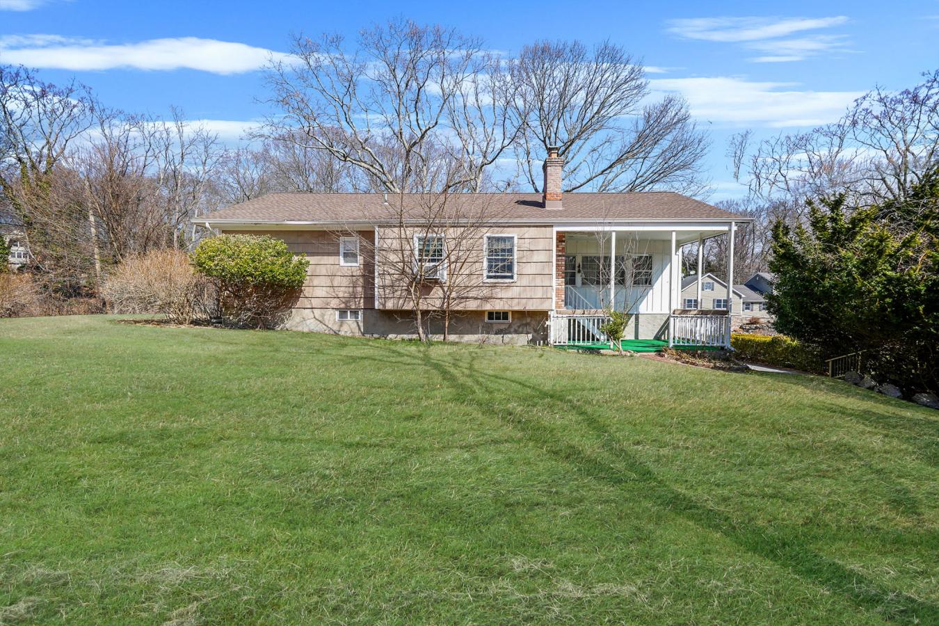 Stony Brook, New York, 11790, United States, 3 Bedrooms Bedrooms, ,2 BathroomsBathrooms,Residential,For Sale,1741416