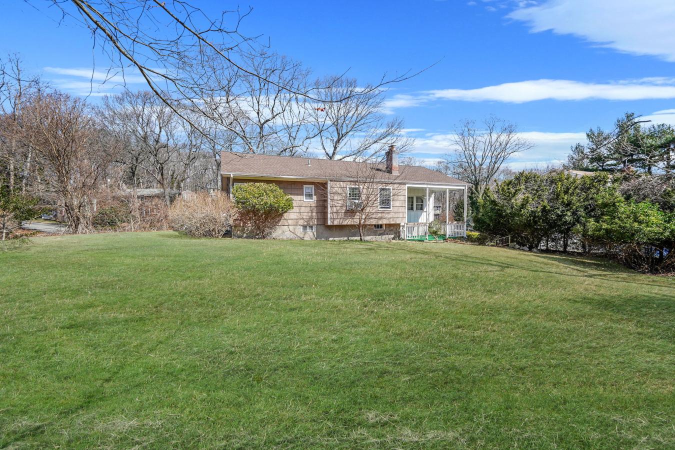 Stony Brook, New York, 11790, United States, 3 Bedrooms Bedrooms, ,2 BathroomsBathrooms,Residential,For Sale,1741416