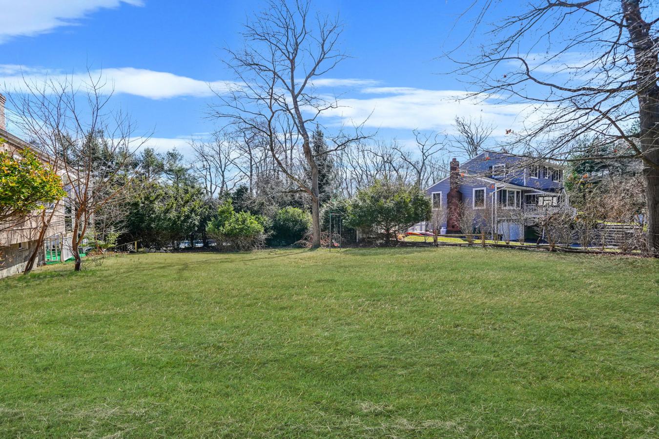 Stony Brook, New York, 11790, United States, 3 Bedrooms Bedrooms, ,2 BathroomsBathrooms,Residential,For Sale,1741416