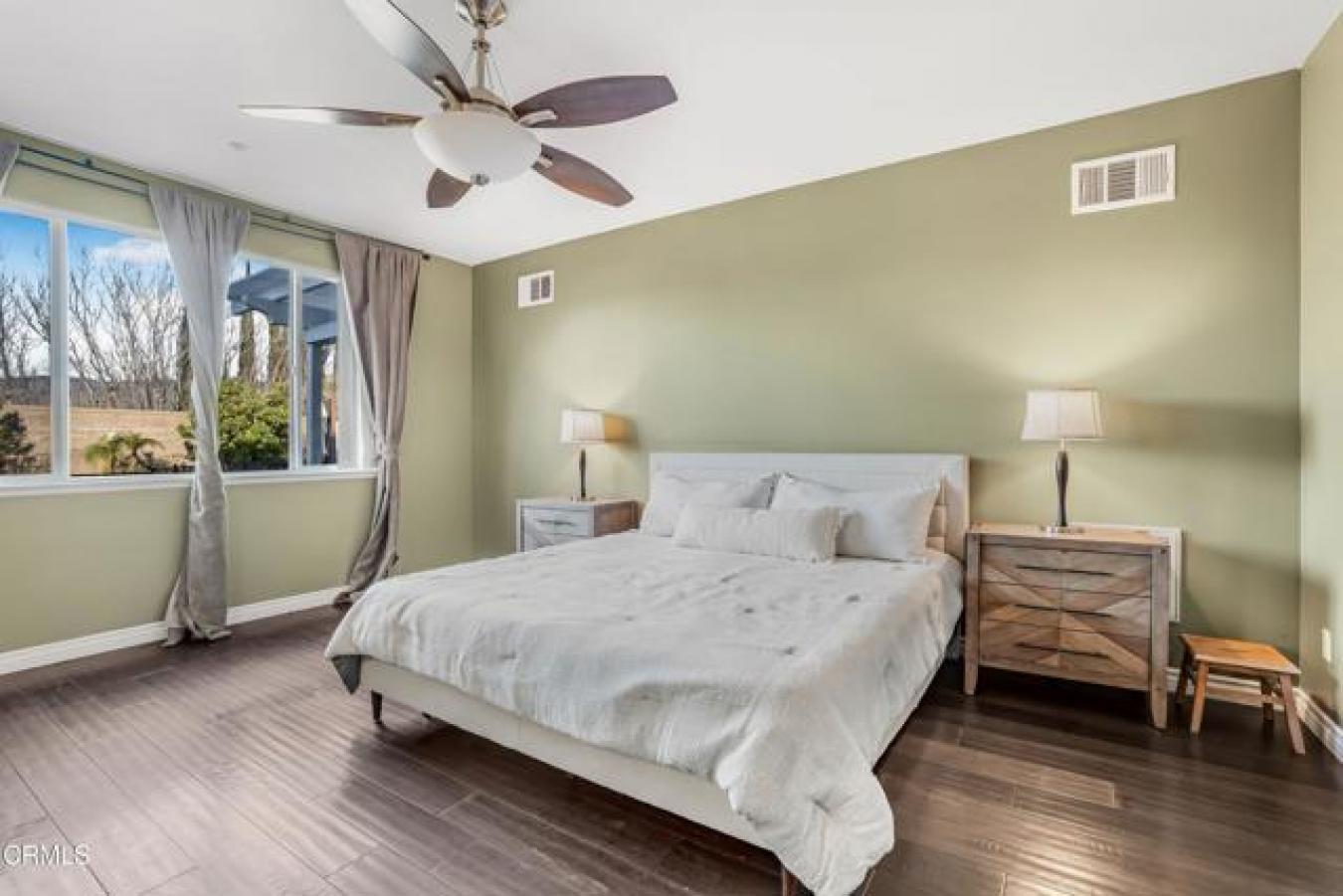 Simi Valley, California, 93063, United States, 5 Bedrooms Bedrooms, ,3 BathroomsBathrooms,Residential,For Sale,1747171