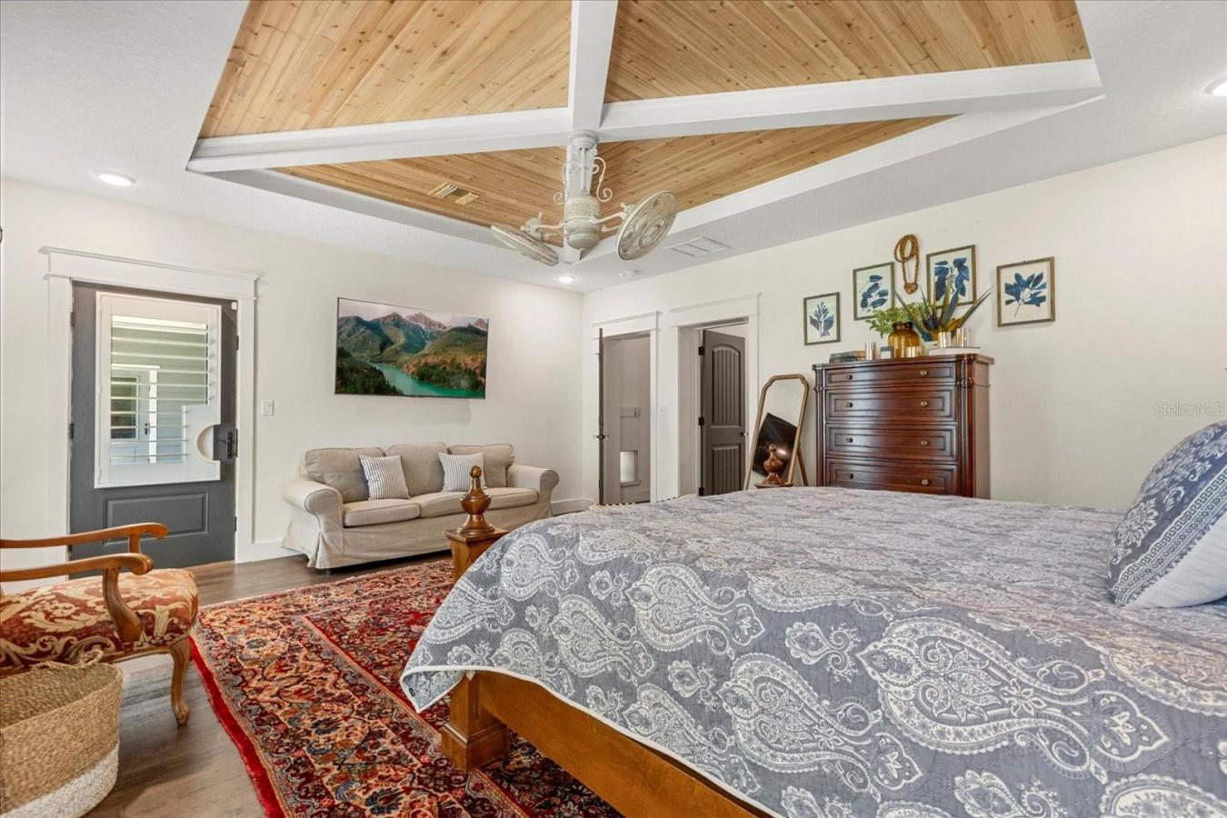 MOUNT DORA, Florida, 32757, United States, 3 Bedrooms Bedrooms, ,2 BathroomsBathrooms,Residential,For Sale,1742262