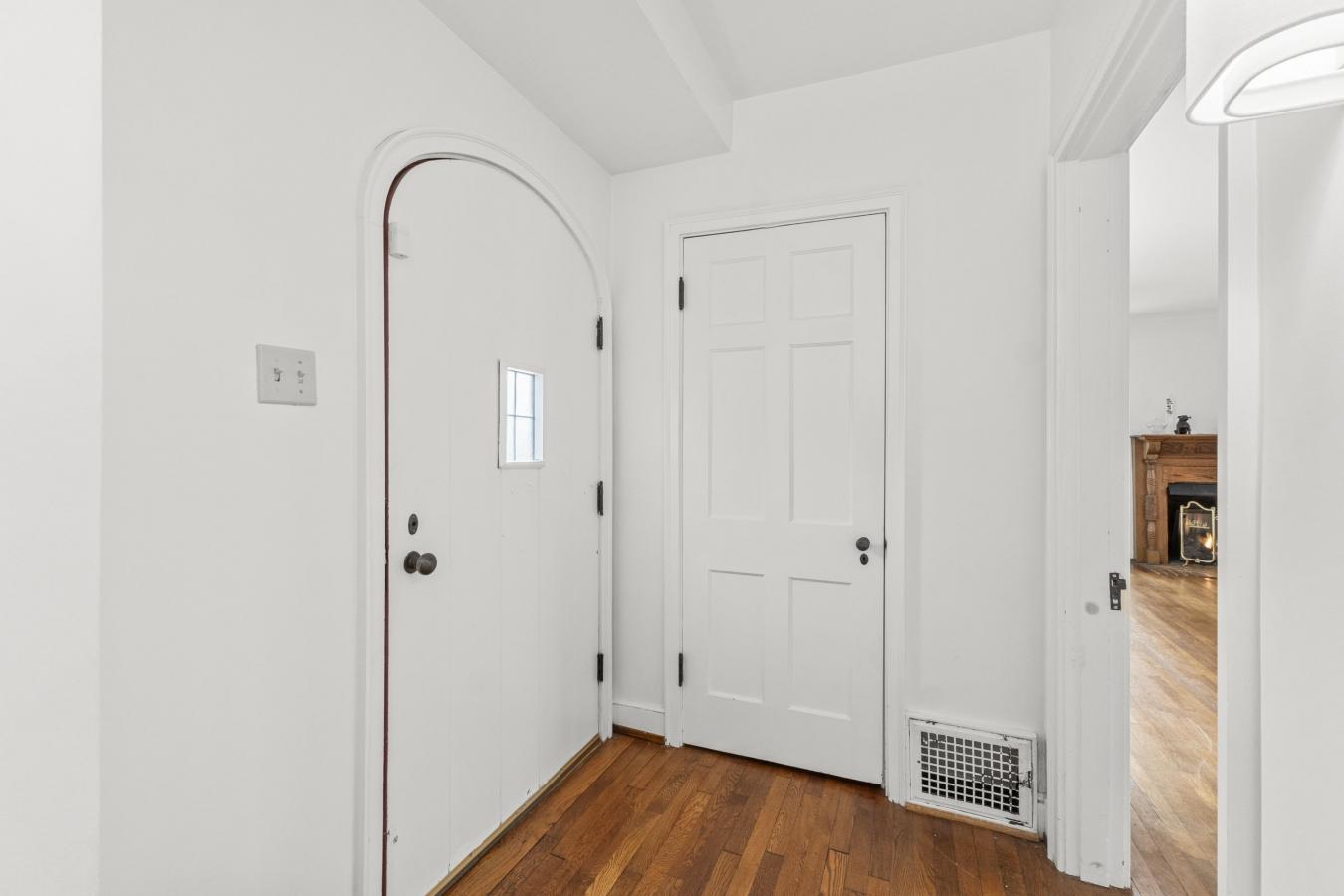 Ashland, Kentucky, 41101, United States, 4 Bedrooms Bedrooms, ,2 BathroomsBathrooms,Residential,For Sale,1742253