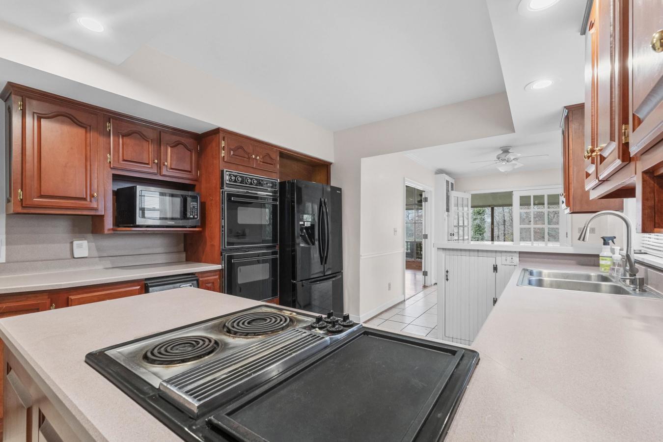 Ashland, Kentucky, 41101, United States, 4 Bedrooms Bedrooms, ,2 BathroomsBathrooms,Residential,For Sale,1742253