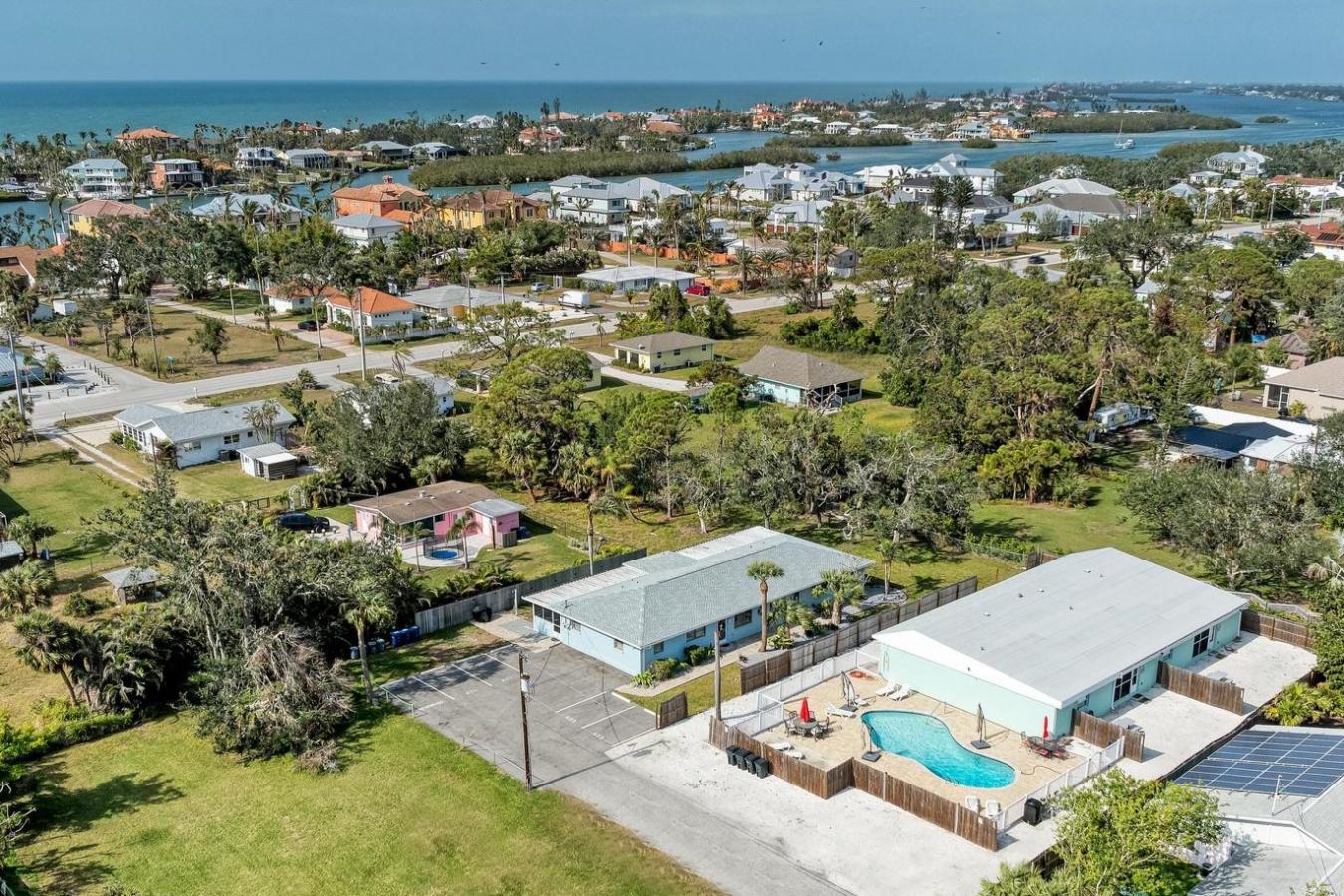 Sarasota, Florida, 34275, United States, 6 Bedrooms Bedrooms, ,4 BathroomsBathrooms,Residential,For Sale,1969982