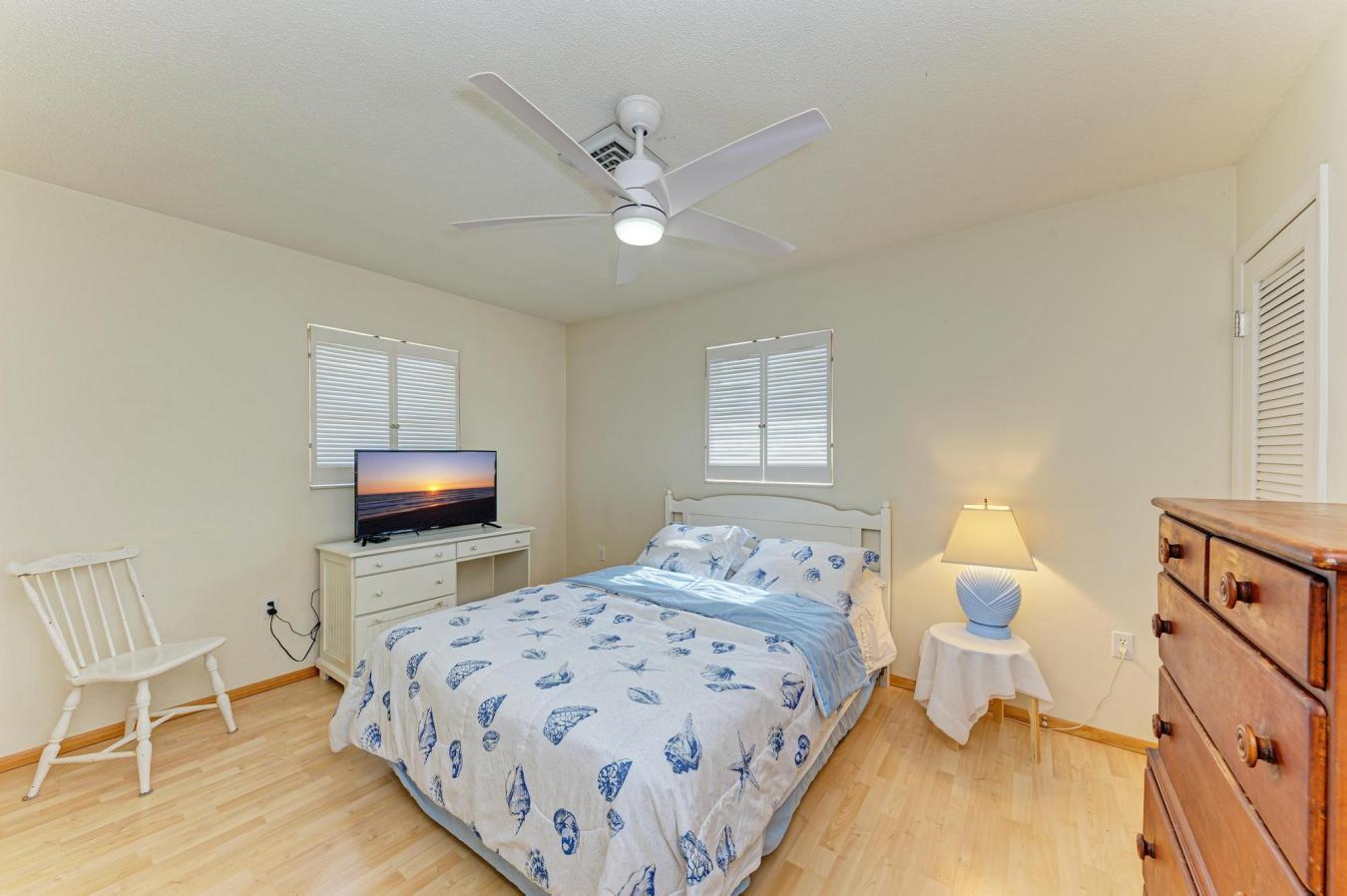 Sarasota, Florida, 34275, United States, 6 Bedrooms Bedrooms, ,4 BathroomsBathrooms,Residential,For Sale,1969982