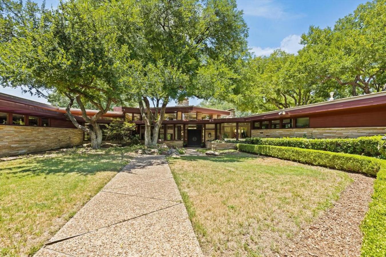 Fort Worth, Texas, 76109, United States, 6 Bedrooms Bedrooms, ,5 BathroomsBathrooms,Residential,For Sale,1745243