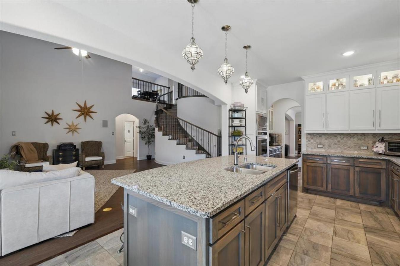 Mansfield, Texas, 76063, United States, 6 Bedrooms Bedrooms, ,4 BathroomsBathrooms,Residential,For Sale,1745241