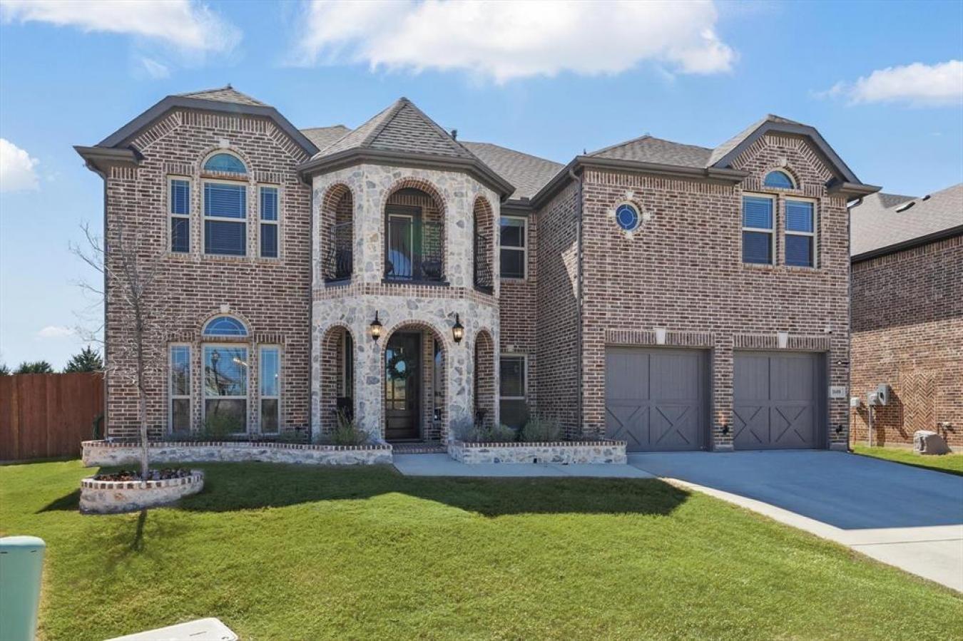 Mansfield, Texas, 76063, United States, 6 Bedrooms Bedrooms, ,4 BathroomsBathrooms,Residential,For Sale,1745241
