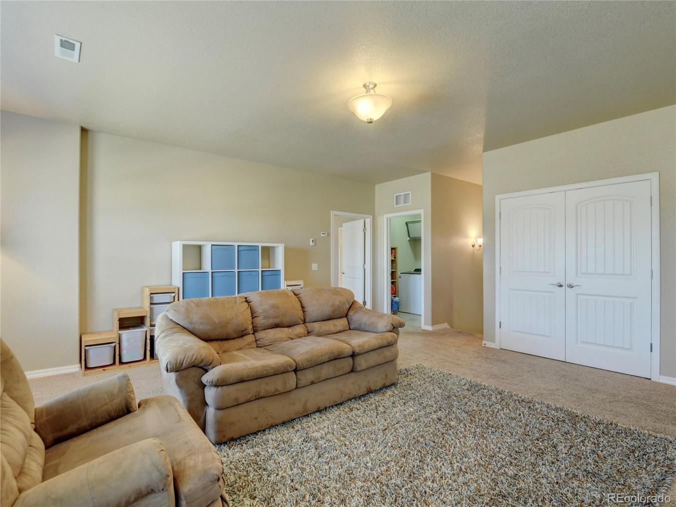 Monument, Colorado, 80132, United States, 5 Bedrooms Bedrooms, ,3 BathroomsBathrooms,Residential,For Sale,1745536