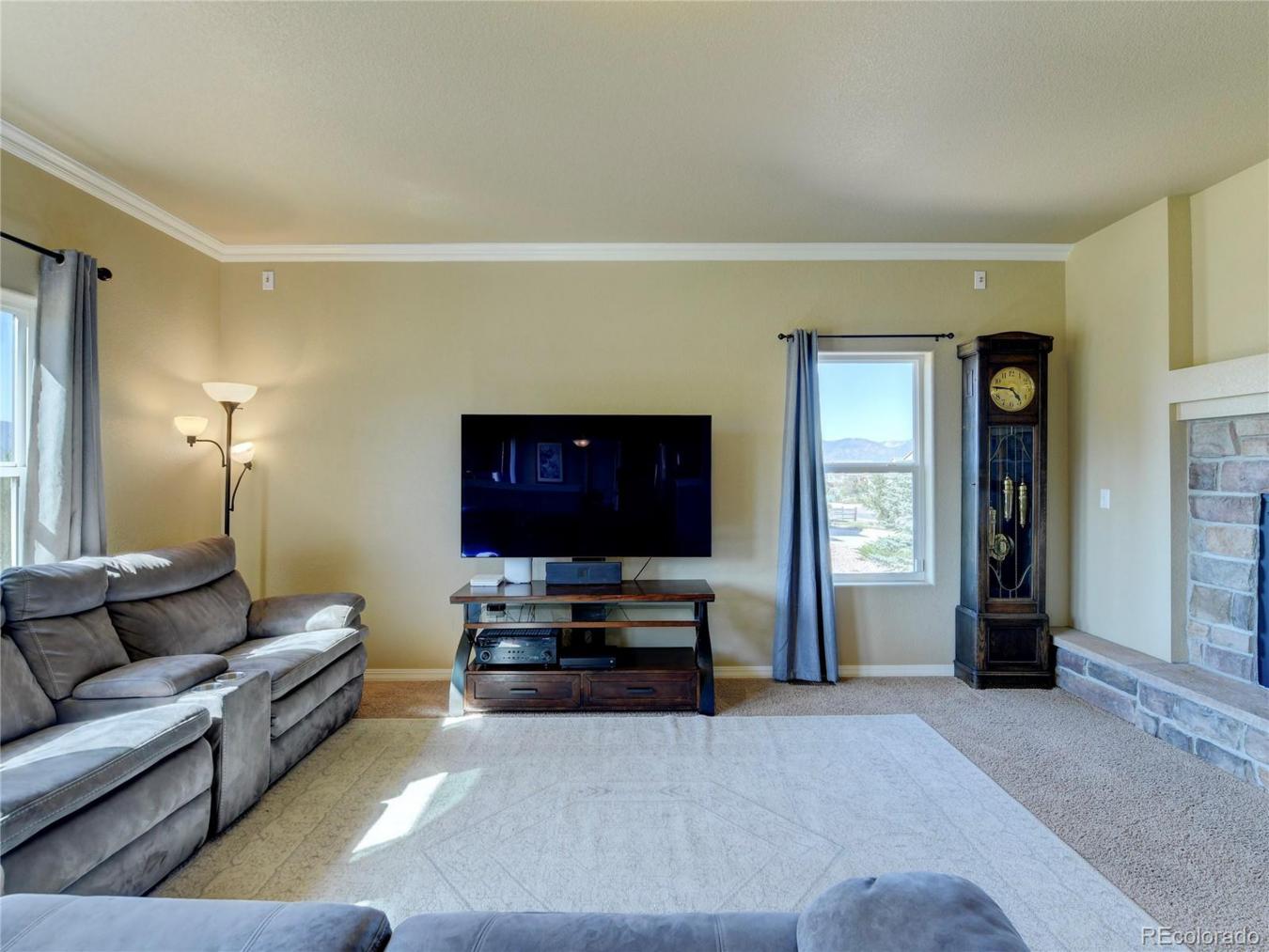 Monument, Colorado, 80132, United States, 5 Bedrooms Bedrooms, ,3 BathroomsBathrooms,Residential,For Sale,1745536