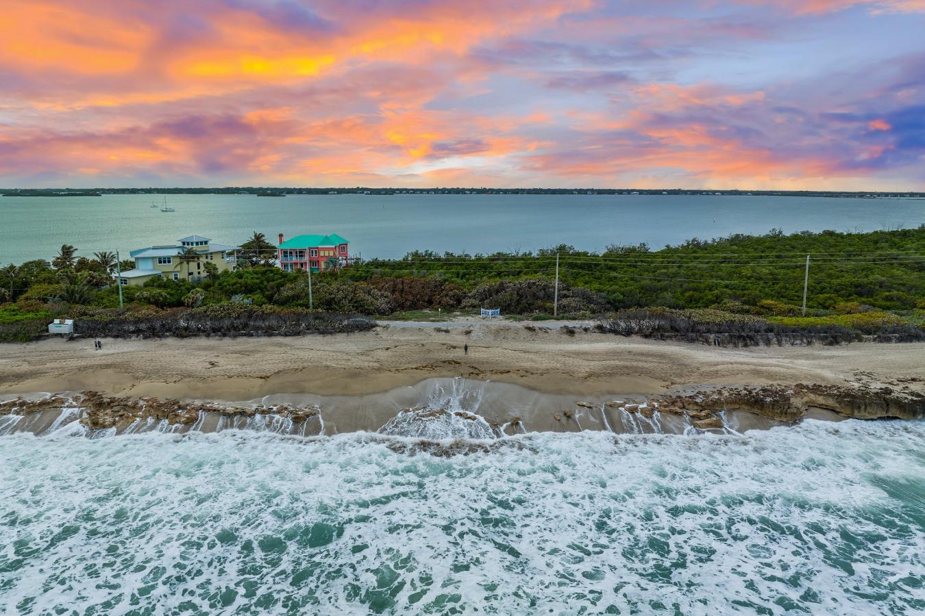 Stuart, Florida, 34996, United States, 5 Bedrooms Bedrooms, ,5 BathroomsBathrooms,Residential,For Sale,1745502