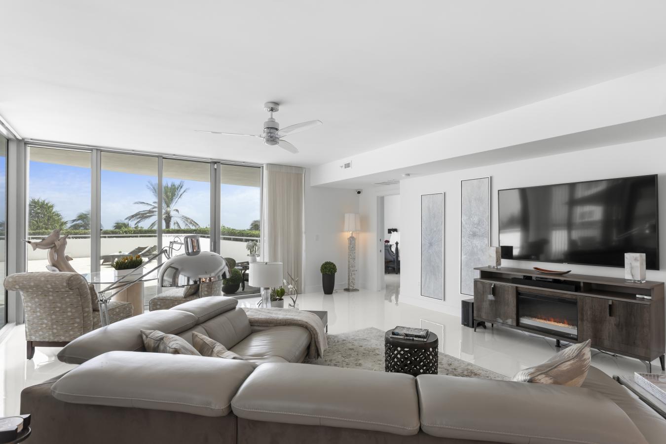 Hollywood, Florida, 33019, United States, 3 Bedrooms Bedrooms, ,3 BathroomsBathrooms,Residential,For Sale,1769232