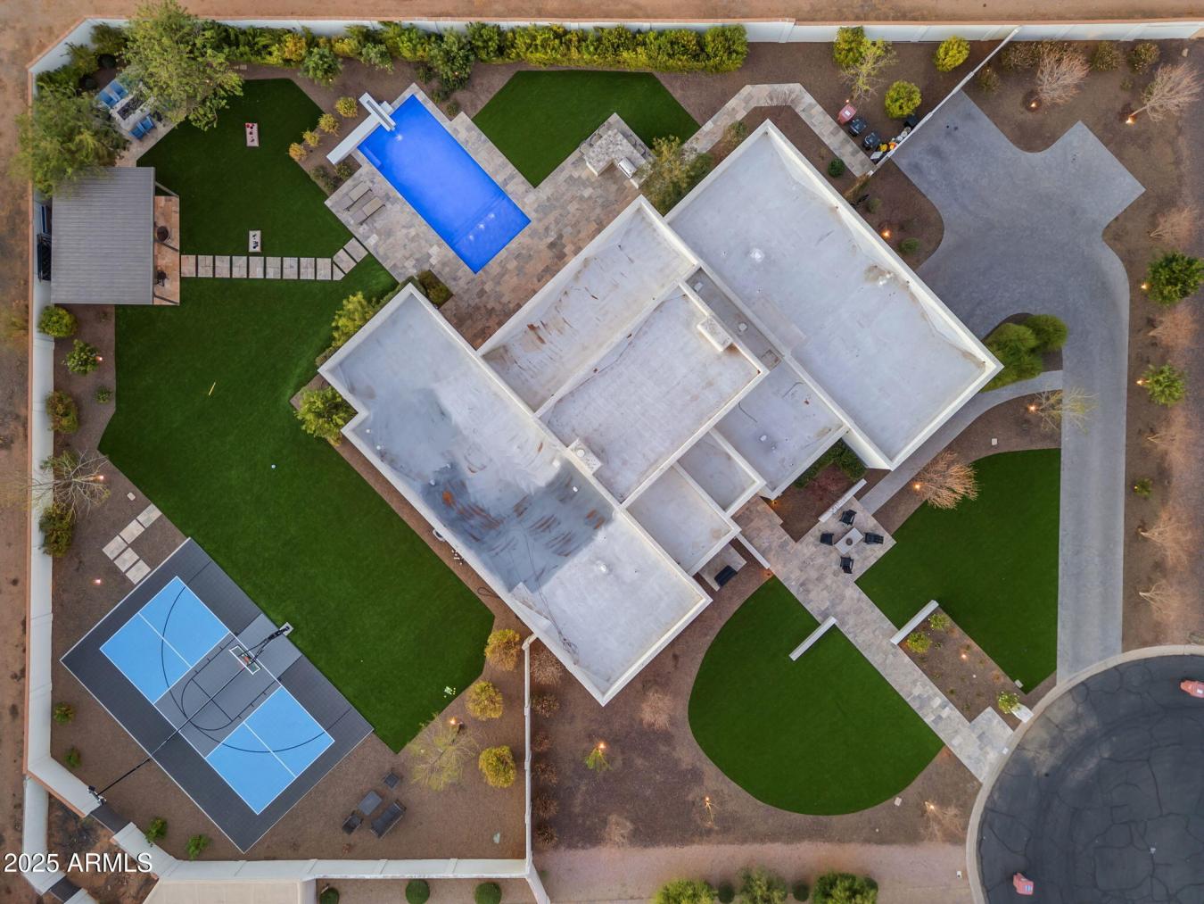 Scottsdale, Arizona, 85254, United States, 5 Bedrooms Bedrooms, ,Residential,For Sale,1747155