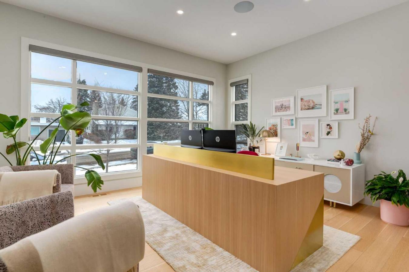 Calgary, AB, T2S 1K3, Canada, 5 Bedrooms Bedrooms, ,5 BathroomsBathrooms,Residential,For Sale,1747144