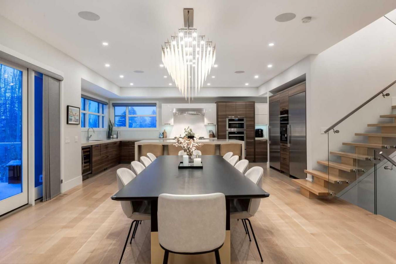 Calgary, AB, T2S 1K3, Canada, 5 Bedrooms Bedrooms, ,5 BathroomsBathrooms,Residential,For Sale,1747144