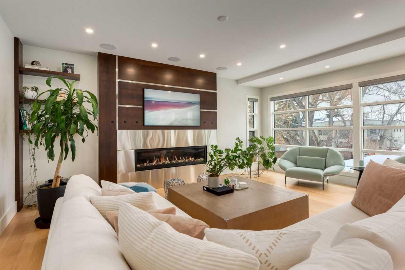 Calgary, AB, T2S 1K3, Canada, 5 Bedrooms Bedrooms, ,5 BathroomsBathrooms,Residential,For Sale,1747144