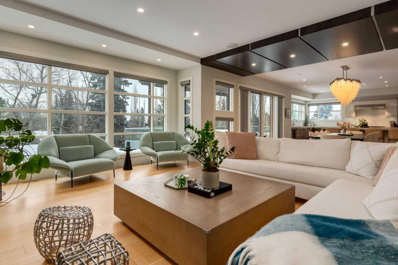 Calgary, AB, T2S 1K3, Canada, 5 Bedrooms Bedrooms, ,5 BathroomsBathrooms,Residential,For Sale,1747144