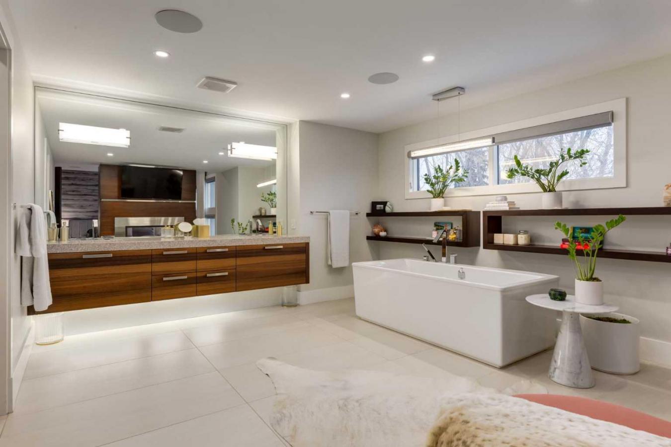 Calgary, AB, T2S 1K3, Canada, 5 Bedrooms Bedrooms, ,5 BathroomsBathrooms,Residential,For Sale,1747144