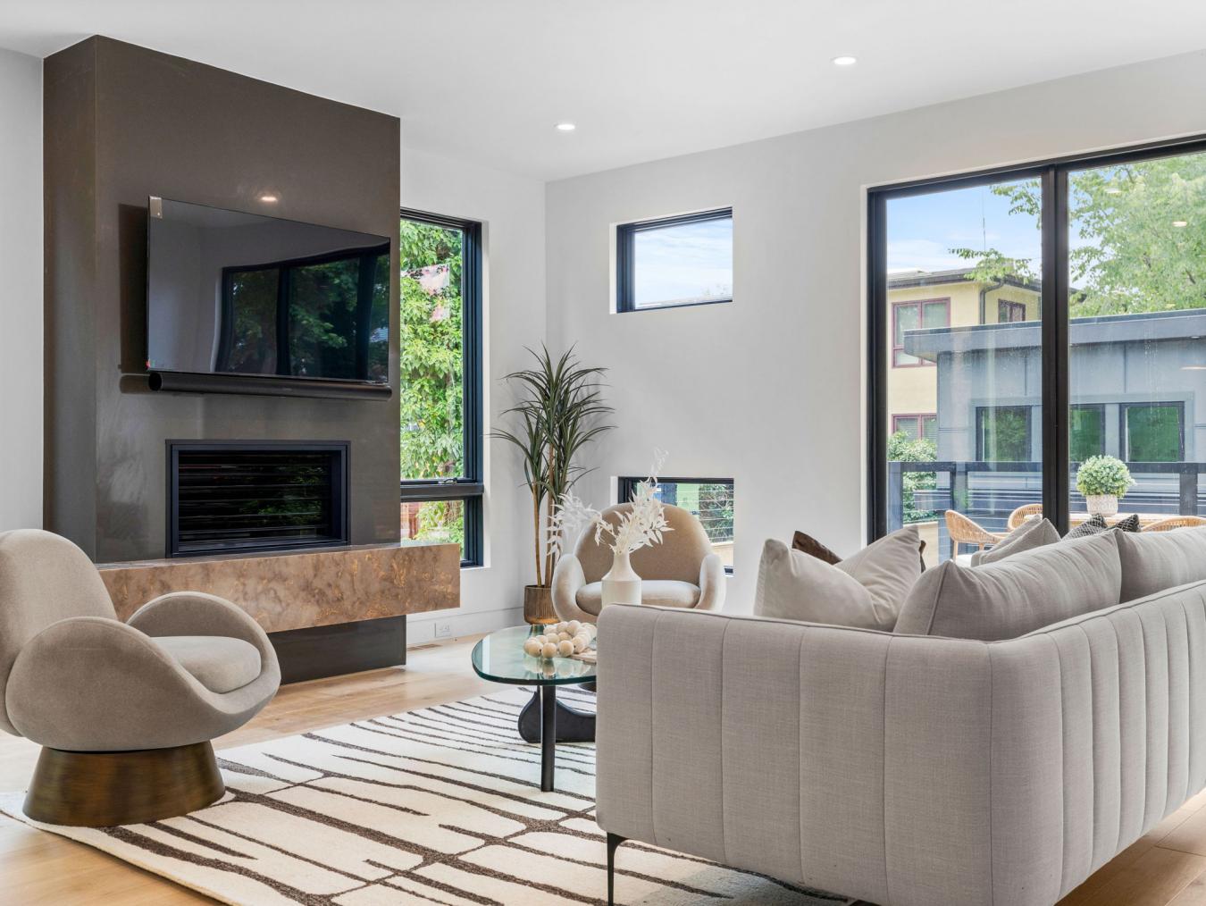 Cambridge, Massachusetts, 02140, United States, 4 Bedrooms Bedrooms, ,4 BathroomsBathrooms,Residential,For Sale,1747142