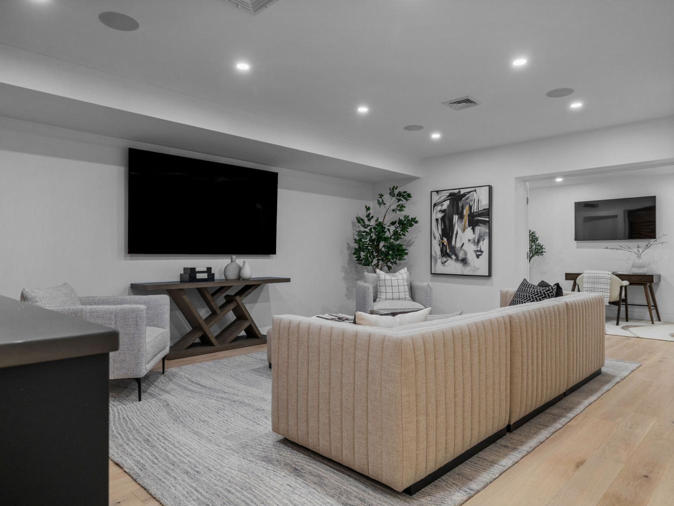 Cambridge, Massachusetts, 02140, United States, 4 Bedrooms Bedrooms, ,4 BathroomsBathrooms,Residential,For Sale,1747142