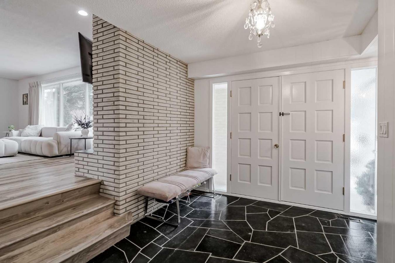 Calgary, AB, T3E6J2, Canada, 5 Bedrooms Bedrooms, ,2 BathroomsBathrooms,Residential,For Sale,1747141