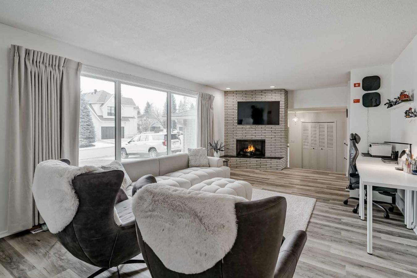 Calgary, AB, T3E6J2, Canada, 5 Bedrooms Bedrooms, ,2 BathroomsBathrooms,Residential,For Sale,1747141